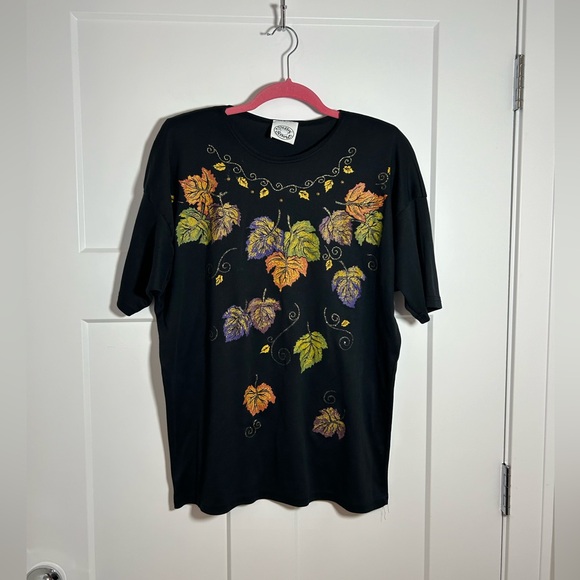 Sassy Sport Tops - Vintage medium/large fall t shirt top